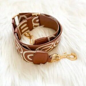 32 | 🍁❤️Marc Jacobs Outline Logo Bag Strap